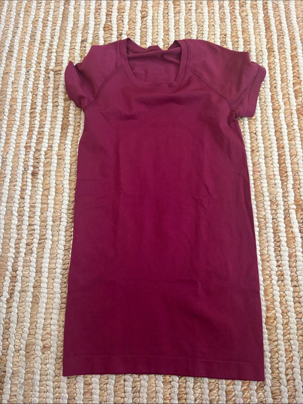lululemon athletica Women's Short Sleeve Tee — Wine